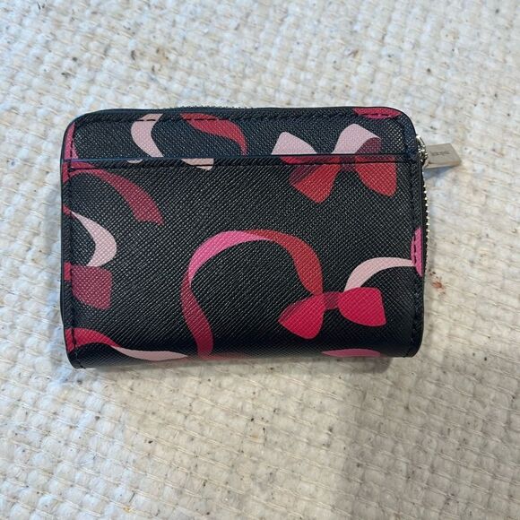 NWT Kate Spade Leather Wallet - Picture 2 of 8